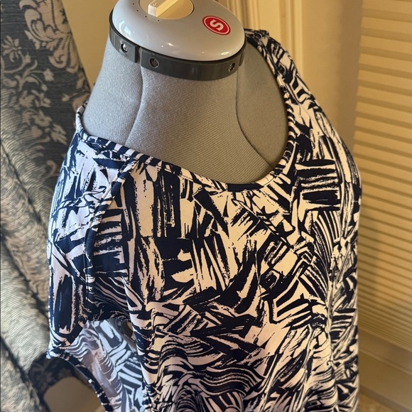 BB Collection abstract Navy Blue and White Women's Top Size L - Picture 3 of 9